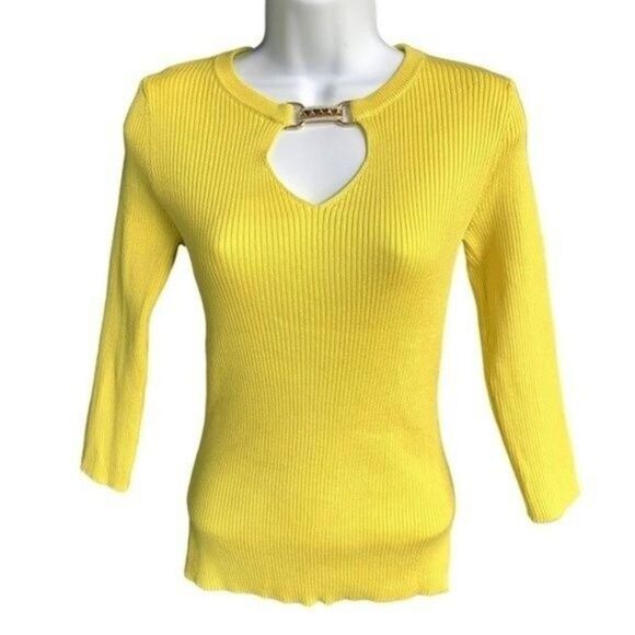 NWT Carmen Marc Valvo Neck Cutout Yellow Ribbed Pullover Size M - Picture 5 of 8